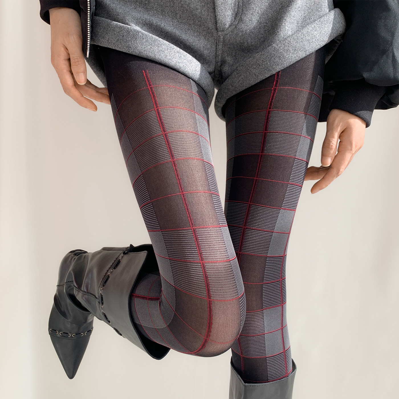 夜间教习室连裤袜女秋冬复古英伦风格纹撞色线条辣妹打底裤配靴子