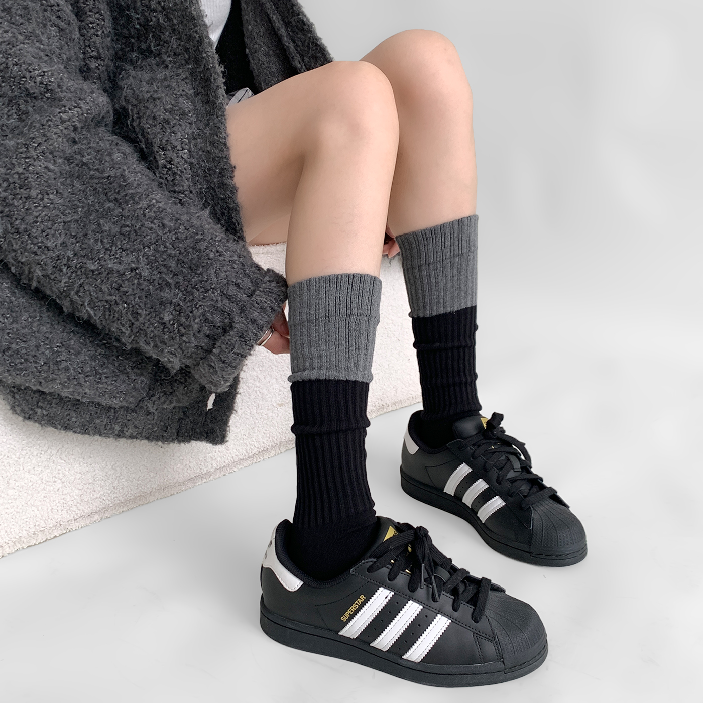 夜间教习室黑拼灰小腿袜女春秋款粗线袜子中筒jk学院风拼色堆堆袜