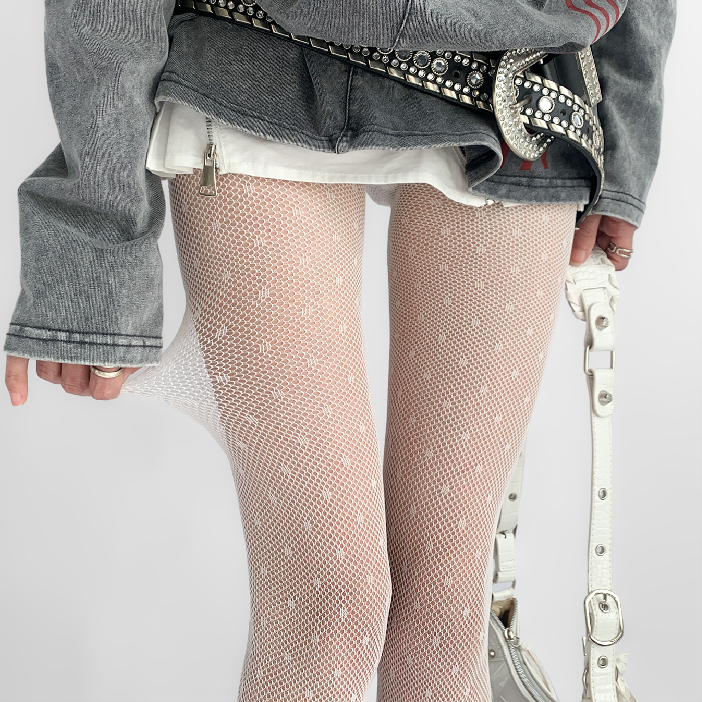 夜间教习室波点丝袜薄款白色蕾丝连裤袜镂空美腿网袜性感美腿白丝