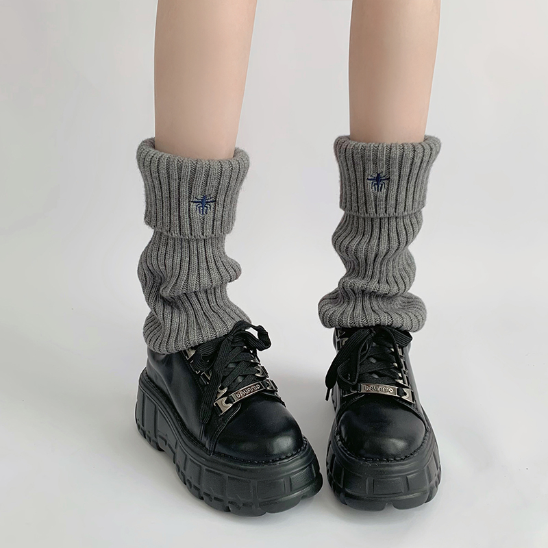 夜间教习室小蜜蜂毛线堆堆袜套女