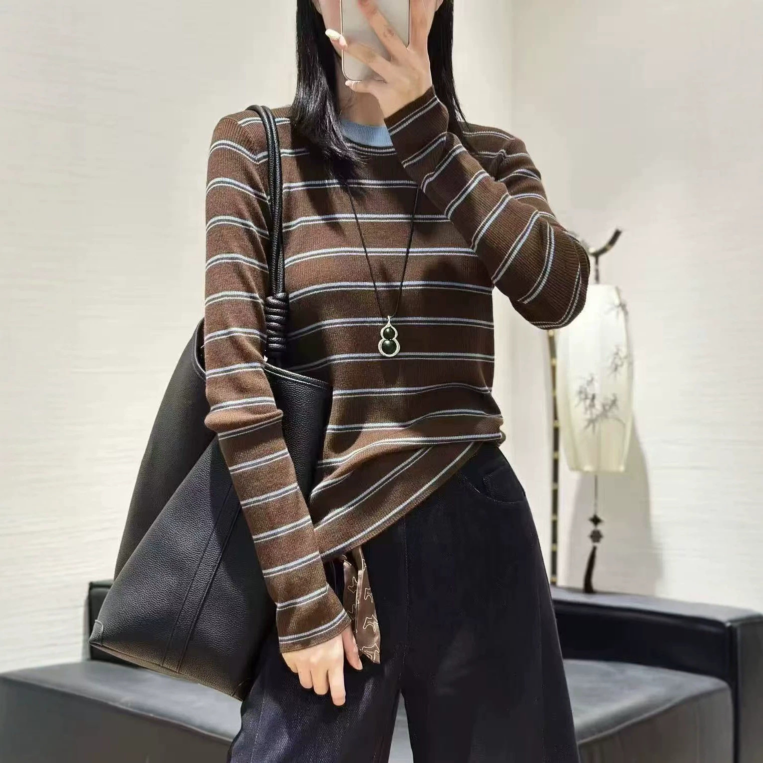美拉德复古山羊绒撞色条纹女圆领羊绒衫
