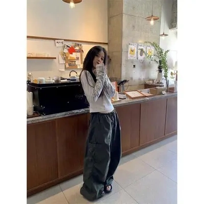 短款T恤新款显瘦修身2024chic设计感小众上衣女早秋长袖印花复古