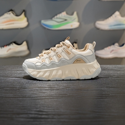 李宁减震回弹女子系带增高休闲鞋