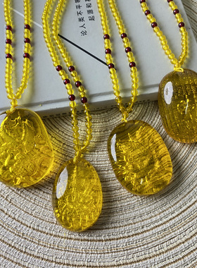 金琥珀蜜蜡内雕心经千手观音阴雕吊坠项链直播货源水滴佛项链批发