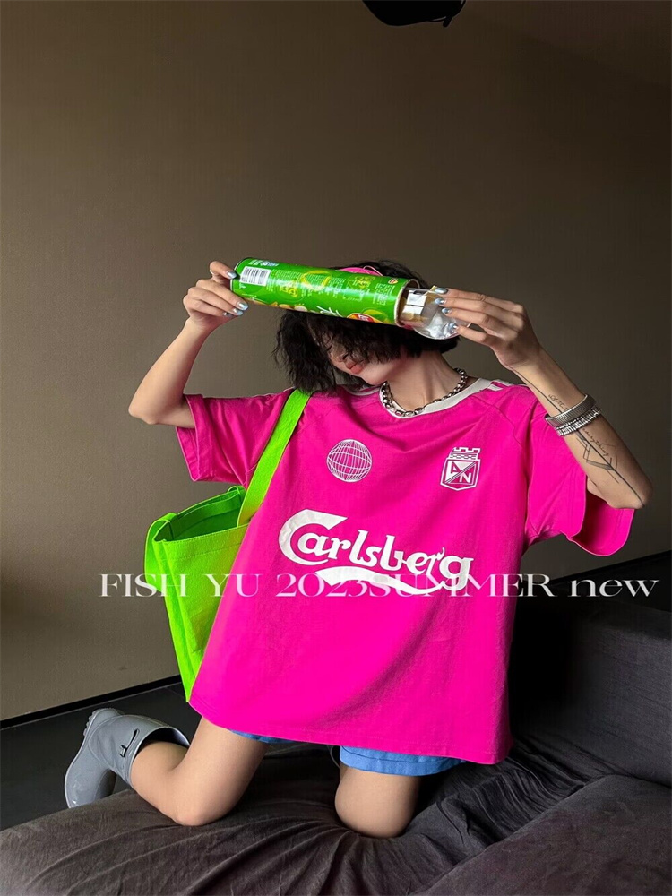 十三行2023夏季新款FISH YU美式街头潮牌字母印花三条杠宽松短袖T