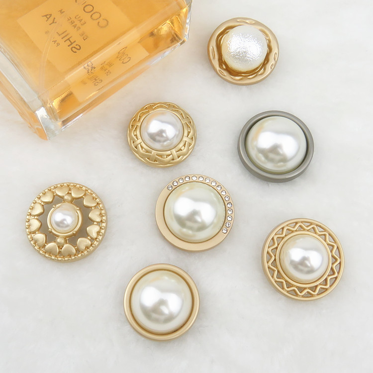 金属纽扣珍珠组合扣呢子女士外套