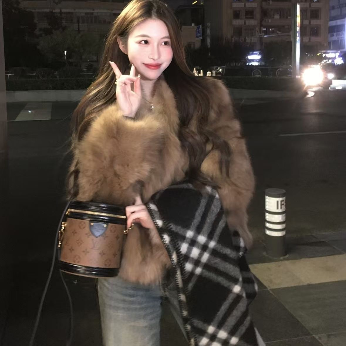 高级复古琥珀棕色皮草2025新款加厚保暖环保狐狸毛毛大衣外套大衣