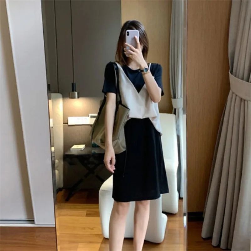 设计感假两件拼色孕妇背带连衣裙女夏韩版宽松透气气质T恤连衣裙图片