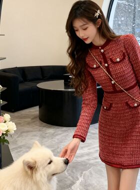 过年新年战袍红色针织连衣裙子女秋冬2025新款小个子收腰a字短裙