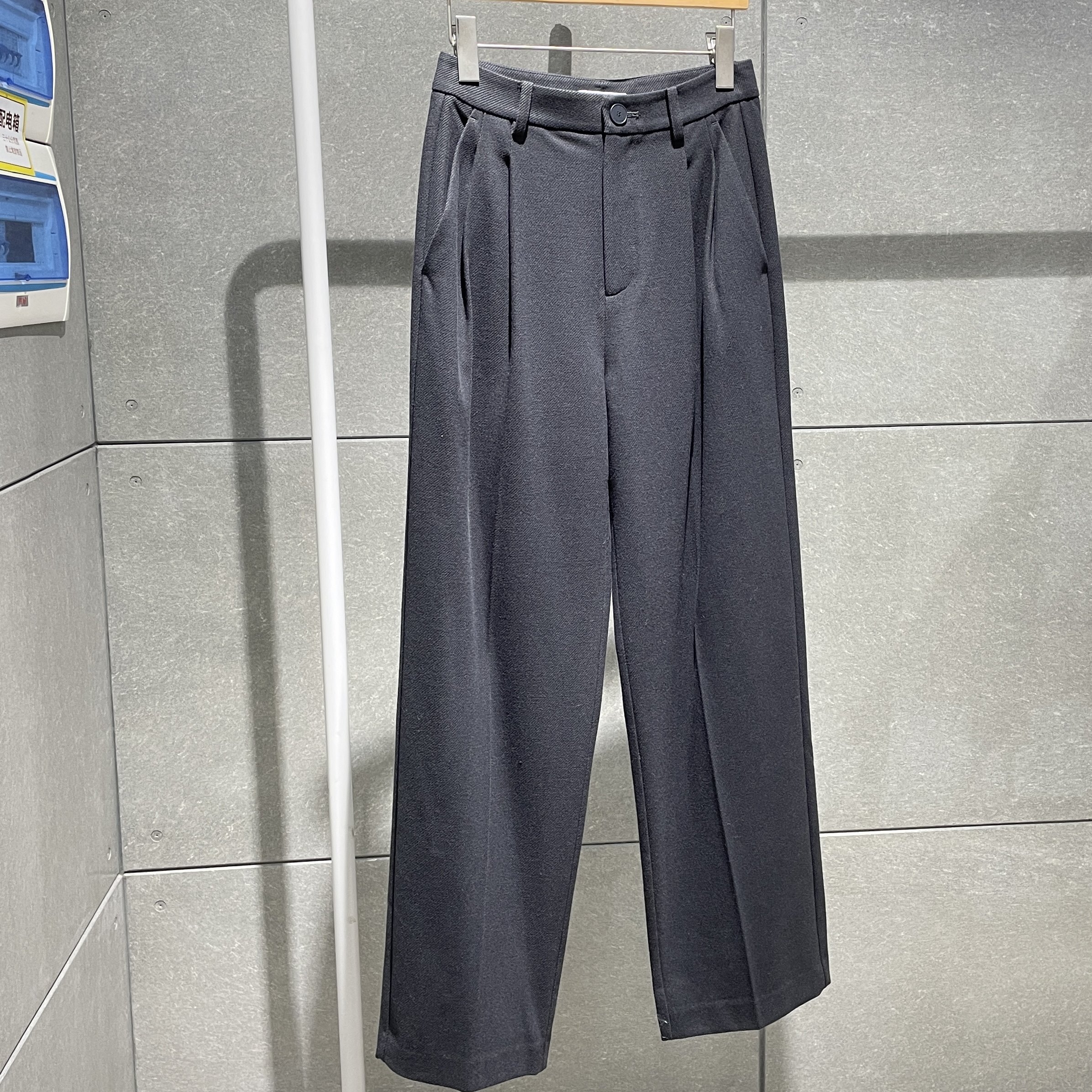 MM麦檬商场同款通勤直筒休闲裤女图片