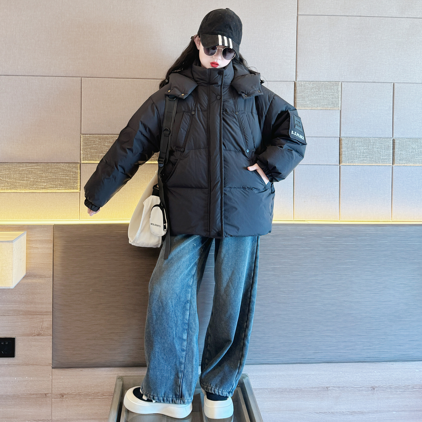 女童羽绒服2025新款儿童冬季加厚白鸭绒外套女孩大童保暖冬装上衣