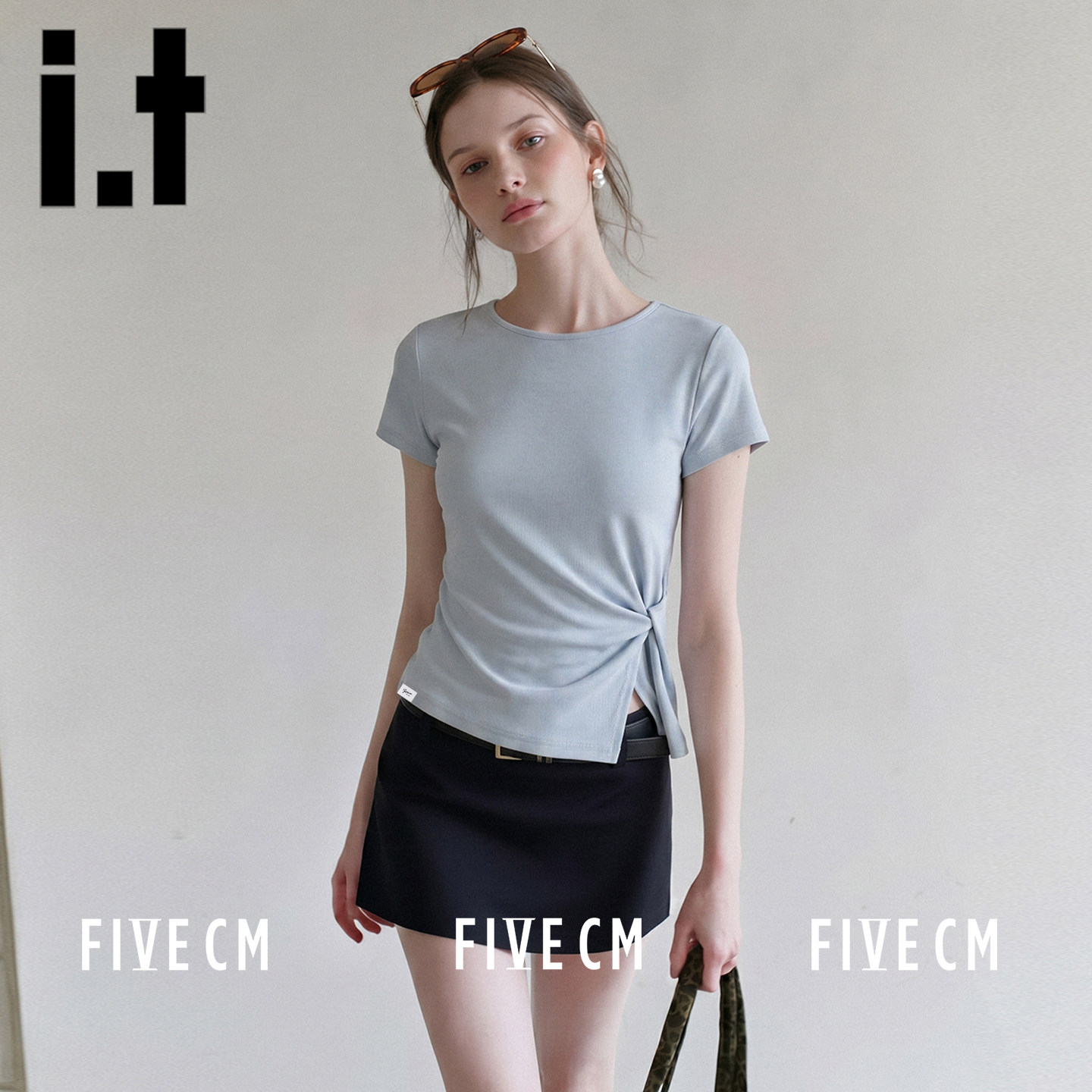 itFIVECM纯欲风侧开叉短袖T恤女