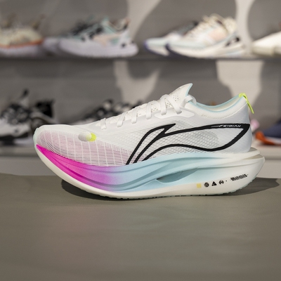 李宁飞电5E男款䨻丝竞速比赛跑鞋