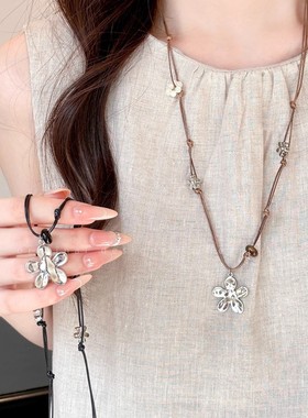 进口编织绳串珠小花朵项链女秋复古抽拉可调节配饰长款个性百搭毛