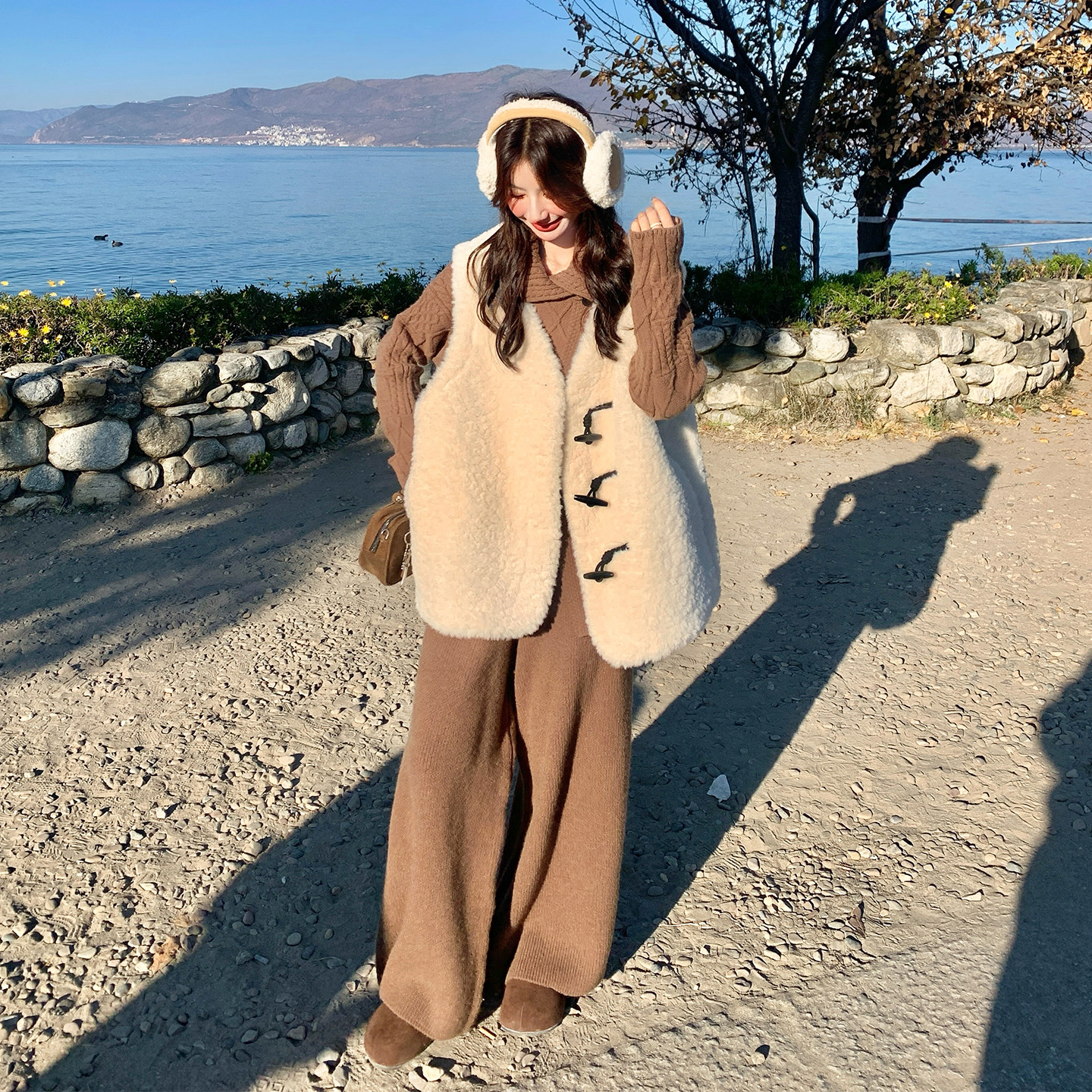 【档口有货】牛角扣皮毛一体毛衣3件套2D122-2780-P255控378，女装套装/套裙，2D122