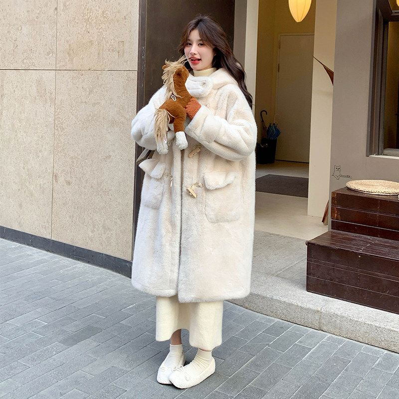 牛角扣皮毛一体连帽羊羔毛外套女冬季独特漂亮百搭韩系轻熟风棉服,女装棉衣/棉服,2D122