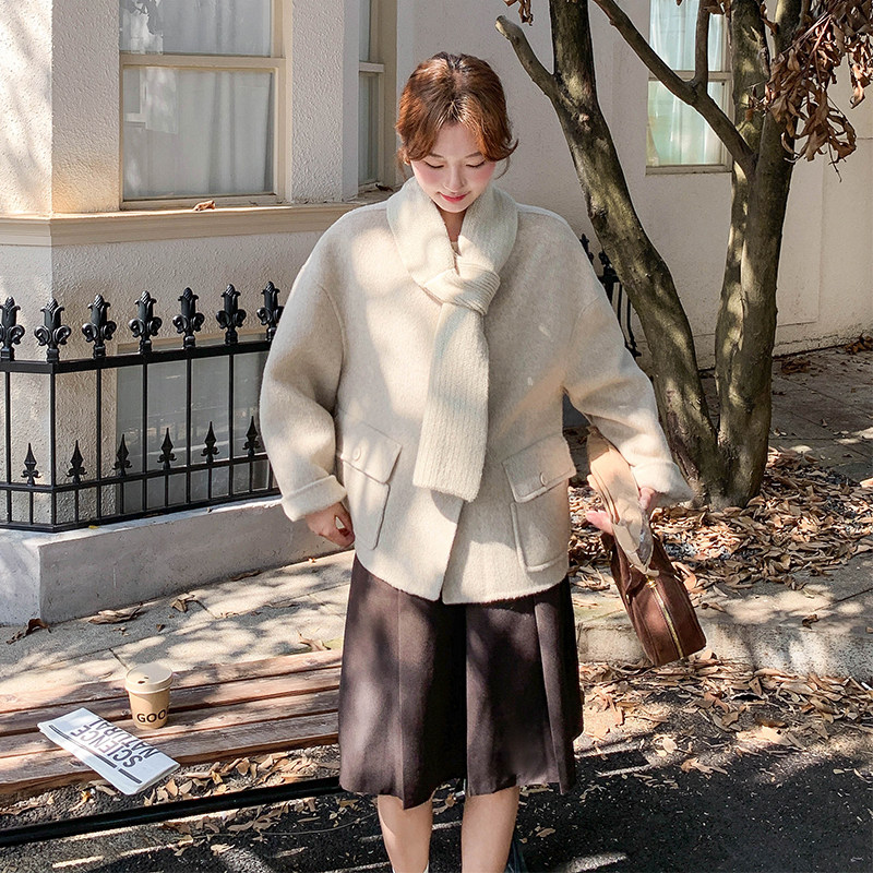 气质减龄白色短款双面羊绒大衣女秋冬超火好看高级小众毛呢厚外套，女装毛呢外套，2D122