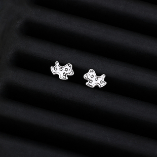 999纯银萌系星芒小马耳钉女2026年新款气质可爱生肖马本命年耳饰