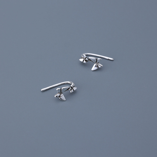 s925纯银复古蝴蝶耳钩女2024年夏季新款耳钉清新甜美耳环小巧设计