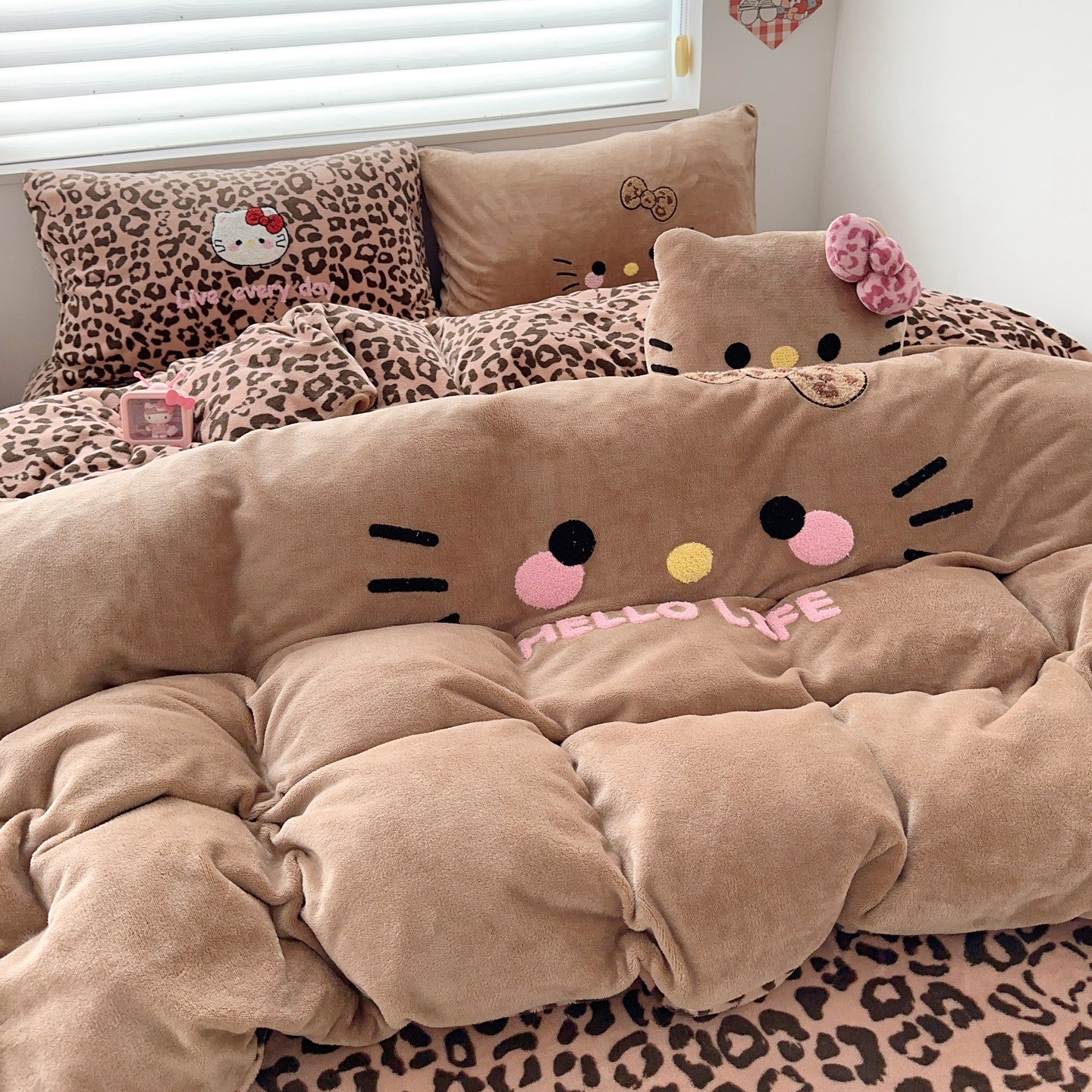 晚安猫卡通保暖牛奶绒卡通四件套豹纹猫猫被套床笠宿舍三件套床品,床上用品,床品套件/四件套/多件套,淘宝优惠券,粉丝福利购,淘宝优惠卷