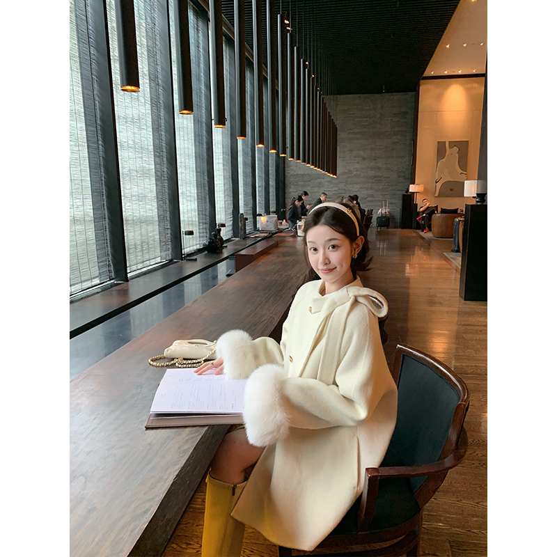 进口澳毛蝴蝶结双排扣狐狸毛大衣