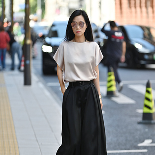 女t恤 2025春夏季 新款 三醋酸重磅缎面极简一字领宽松版 上衣罩衫