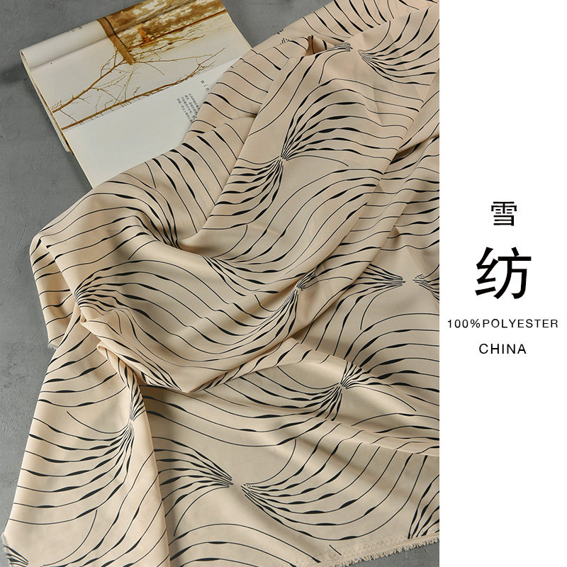 外单雪纺涤纶抗皱面料春夏服装连衣裙印花海滩风碎花手工布料如风
