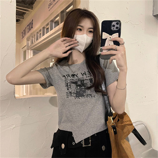 辣妹正肩白色短袖 上衣 t恤女夏ins设计感小众独特别致修身 显瘦短款