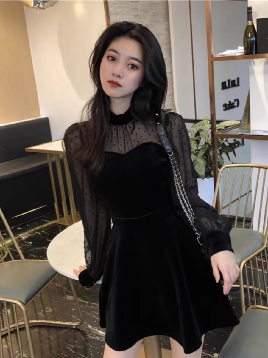 春季新款女装裙子2025新款今年流行爆款气质高级感黑色春秋连衣裙