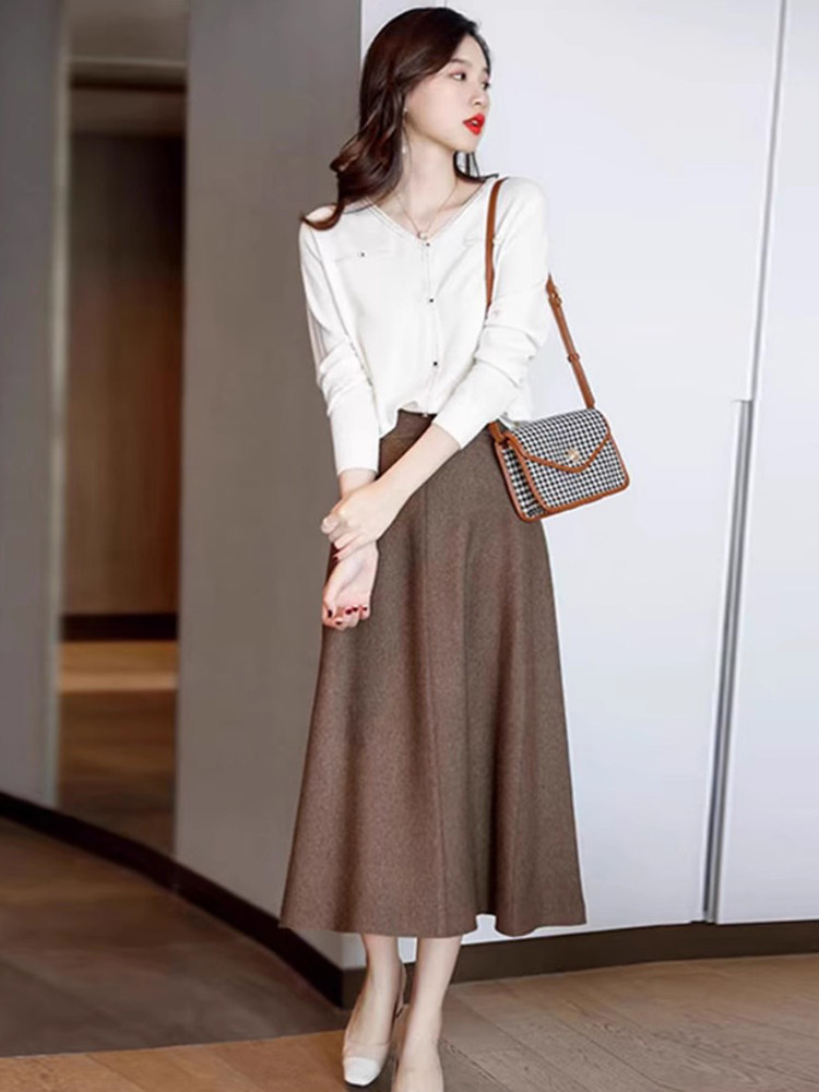 秋季流行风格2025新款高级感女人味裙子早秋穿搭一整套连衣裙套装