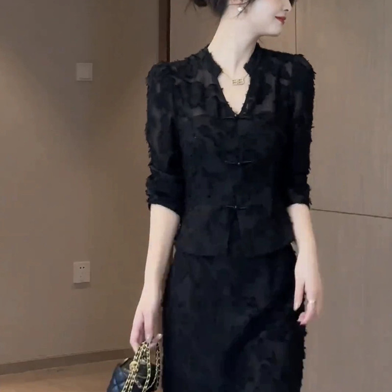 春装女款2025年新款高级感开春穿搭一整套洋装气质裙子减龄套装,女装/女士精品,连衣裙,淘宝优惠券,粉丝福利购,淘宝优惠卷