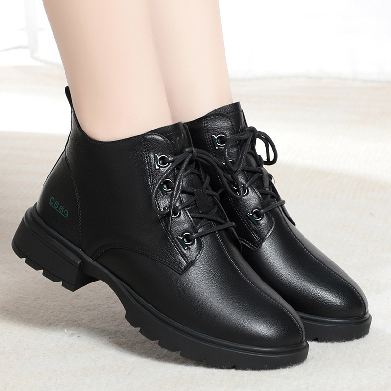 妈妈鞋子马丁靴新款秋冬季短靴女