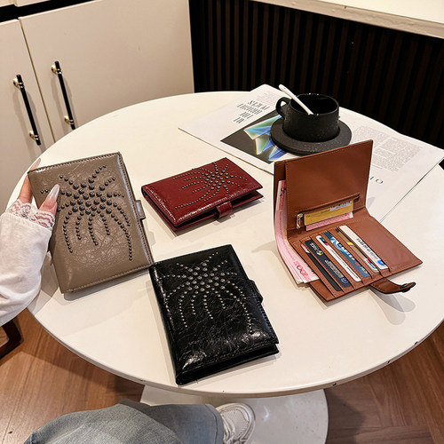 烟花铆钉设计护照夹卡包钱包一体