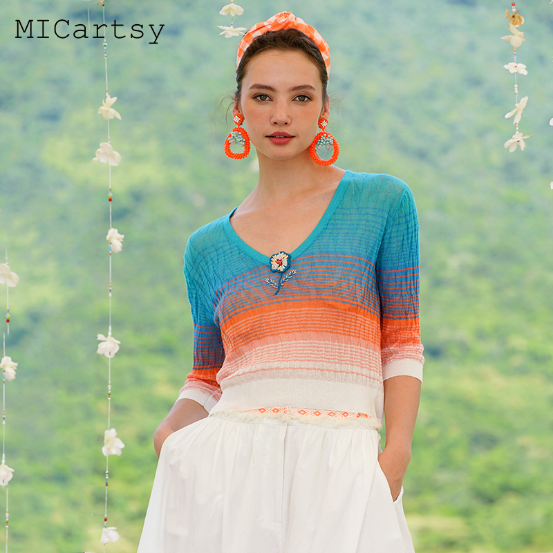 MICartsy王紫珊2020春夏新款手工钉珠珠花渐变色V领针织衫套头衫-封面