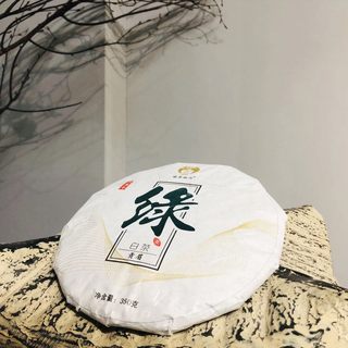 【经典白茶】2016年福鼎白茶老白茶饼荷叶香寿眉贡眉茶叶350g