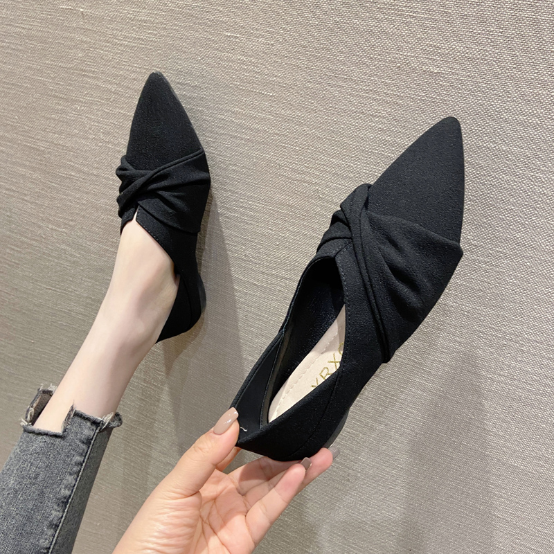 百搭舒适磨砂布面尖头平底工作鞋