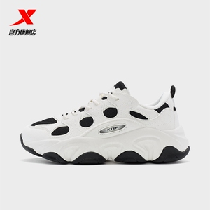 特步女鞋花瓣鞋女生可爱休闲鞋复古鞋秋季新款轻便运动厚底老爹鞋