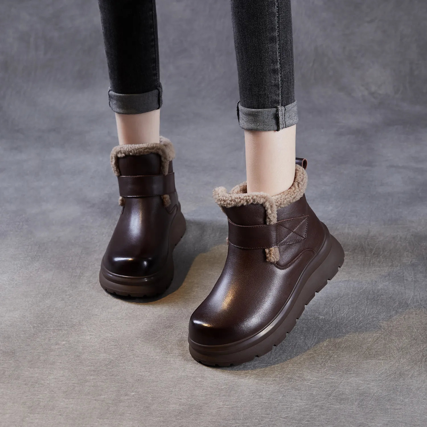 头层牛皮女鞋2025年冬季新款加绒保暖雪地靴防滑舒适真皮东北棉鞋