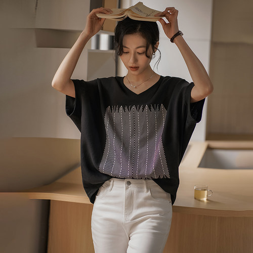 无谓韩式文艺2026夏新款女装宽松茧型V领蝙蝠袖气质印花T恤女上衣