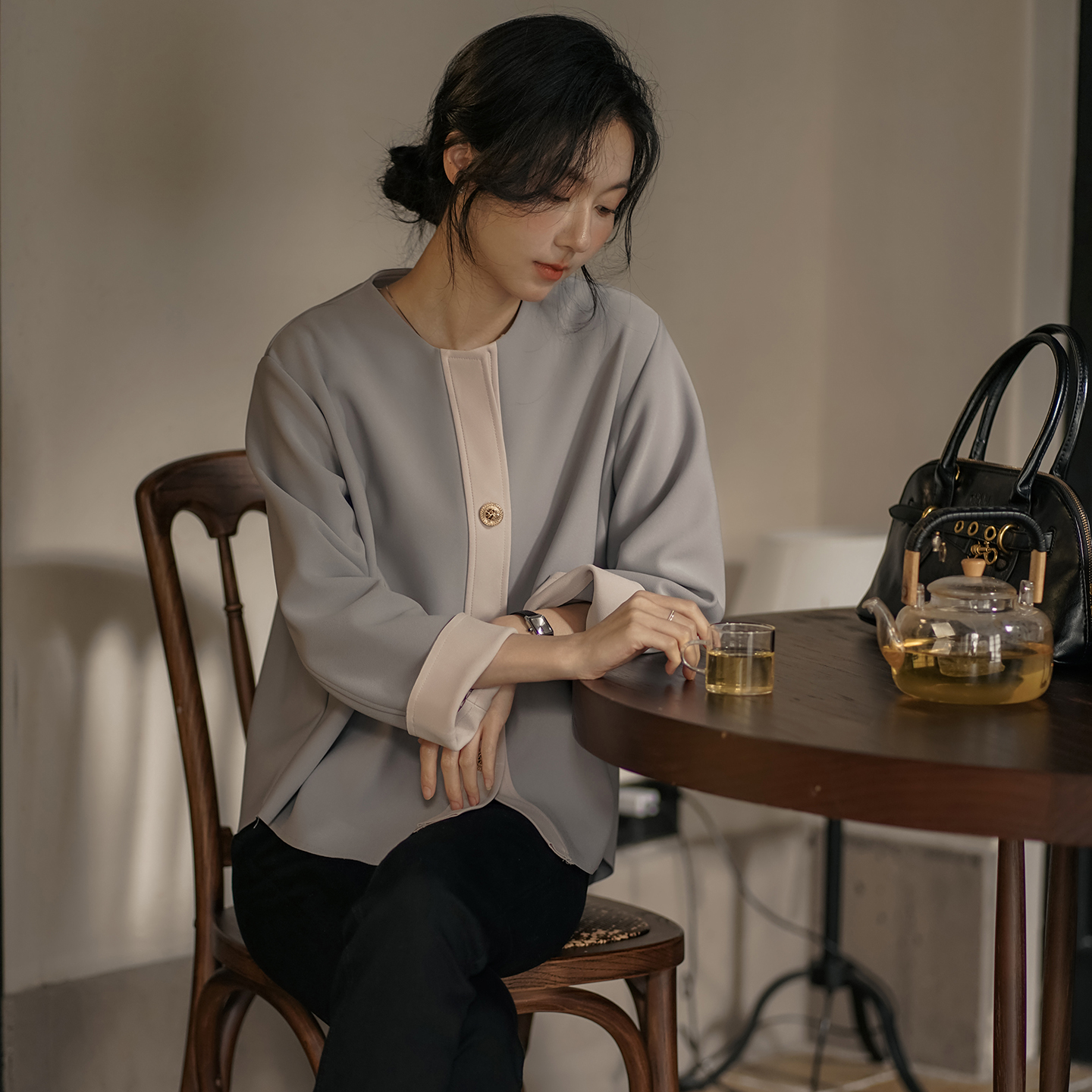 无谓韩式文艺2025年秋冬新款女装宽松显瘦撞色拼接圆领气质外套女