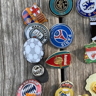 皇马AC国际米兰阿森纳巴萨切尔西尤文球迷队标金属徽章胸针别针