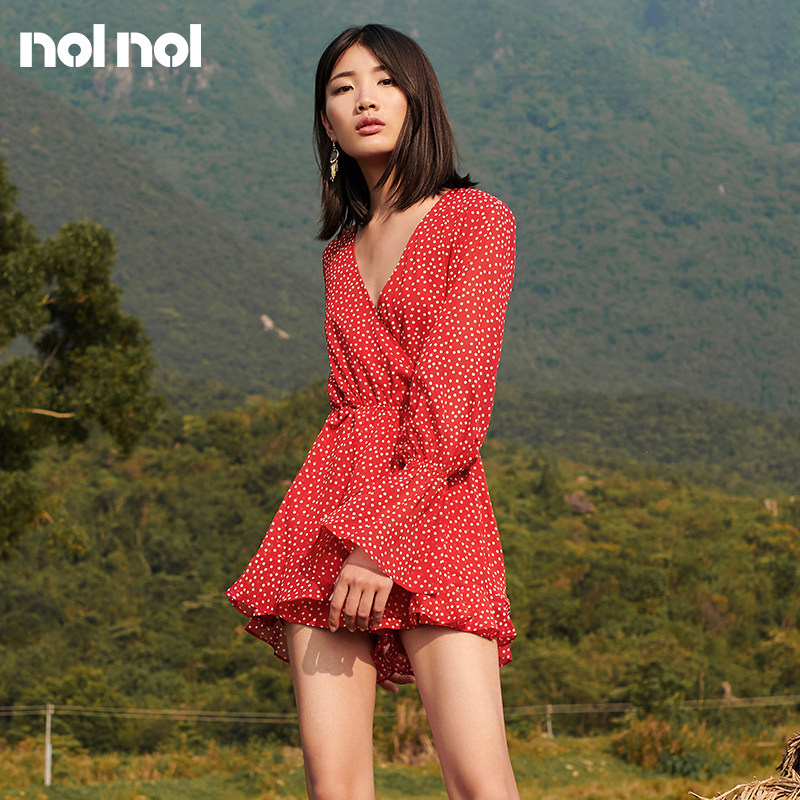 连体裤裙2019新款时尚短款高腰网红连衣裙短裙小个子收腰修身气质