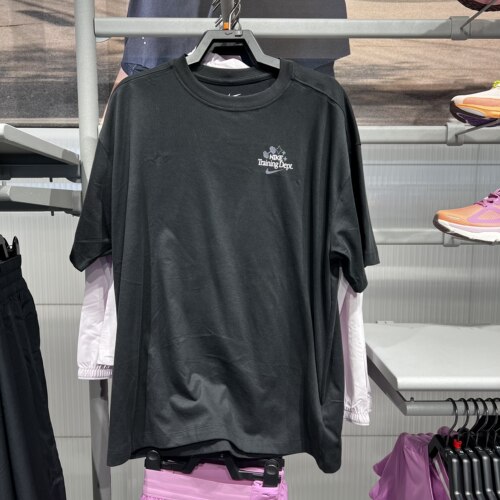 Nike耐克夏季新款女士时尚舒适上衣运动休闲短袖T恤 IV5474-010
