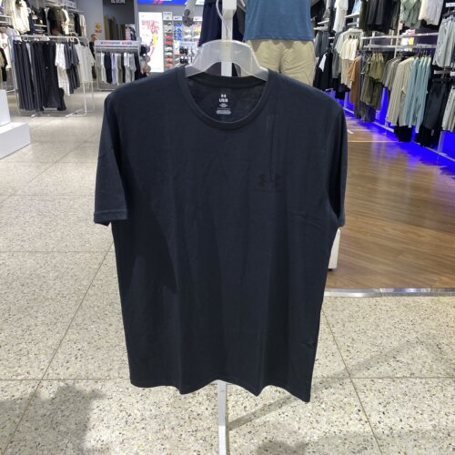 UA安德玛圆领短袖男新款休闲半袖跑步运动服透气T恤衫1326799-001