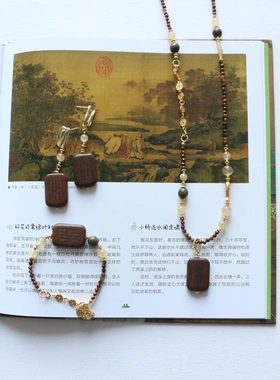 美拉德秋冬虎眼石项链女复古优雅花梨木耳钉黄水晶手链颈链锁骨链