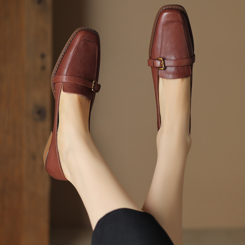 春秋新款牛皮带扣装饰女鞋中粗跟英伦风复古方头乐福鞋懒人鞋单鞋