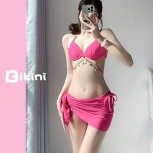 鲨鱼小姐爆款性感聚拢加厚带钢托钻链比基尼度假温泉三件套泳衣女