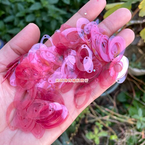 椭圆形透明玫红色亮片