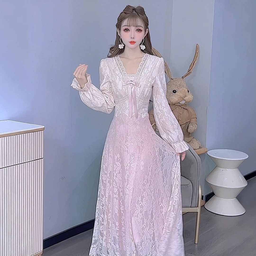 公主家0701新款秋冬百搭洋气蕾丝加绒连衣裙气质蝴蝶结装饰长裙