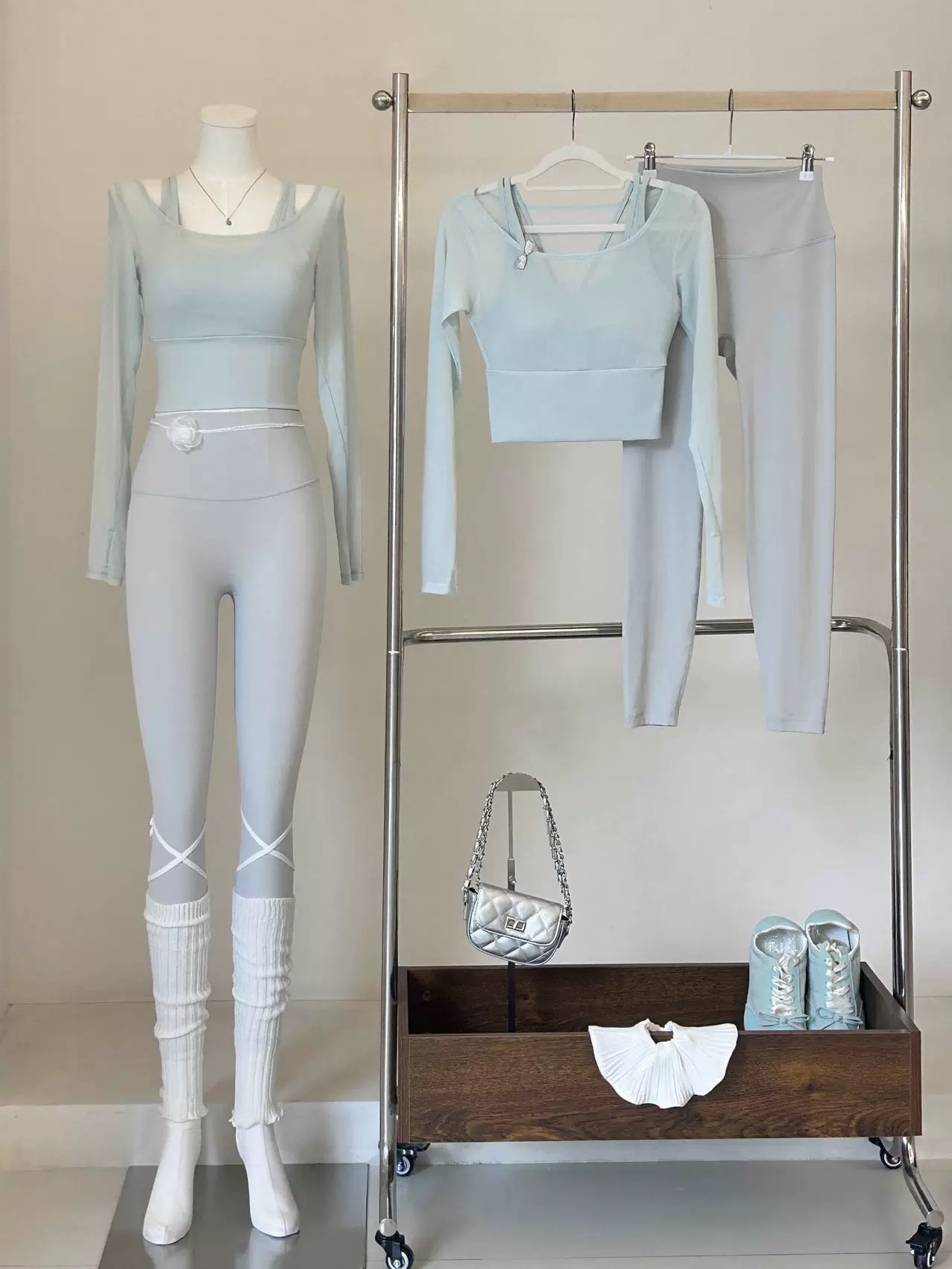 瑜伽服套装女2025新款运动上衣健身服跑步训练服两件套